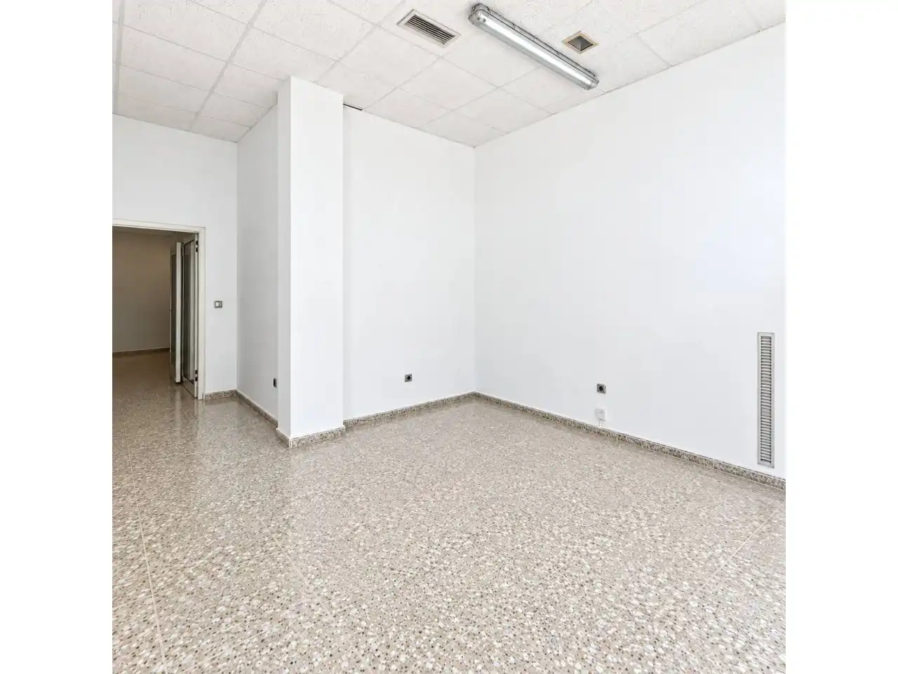Business premises for sale in Calle Gabriel Miro 36, imagen 4
