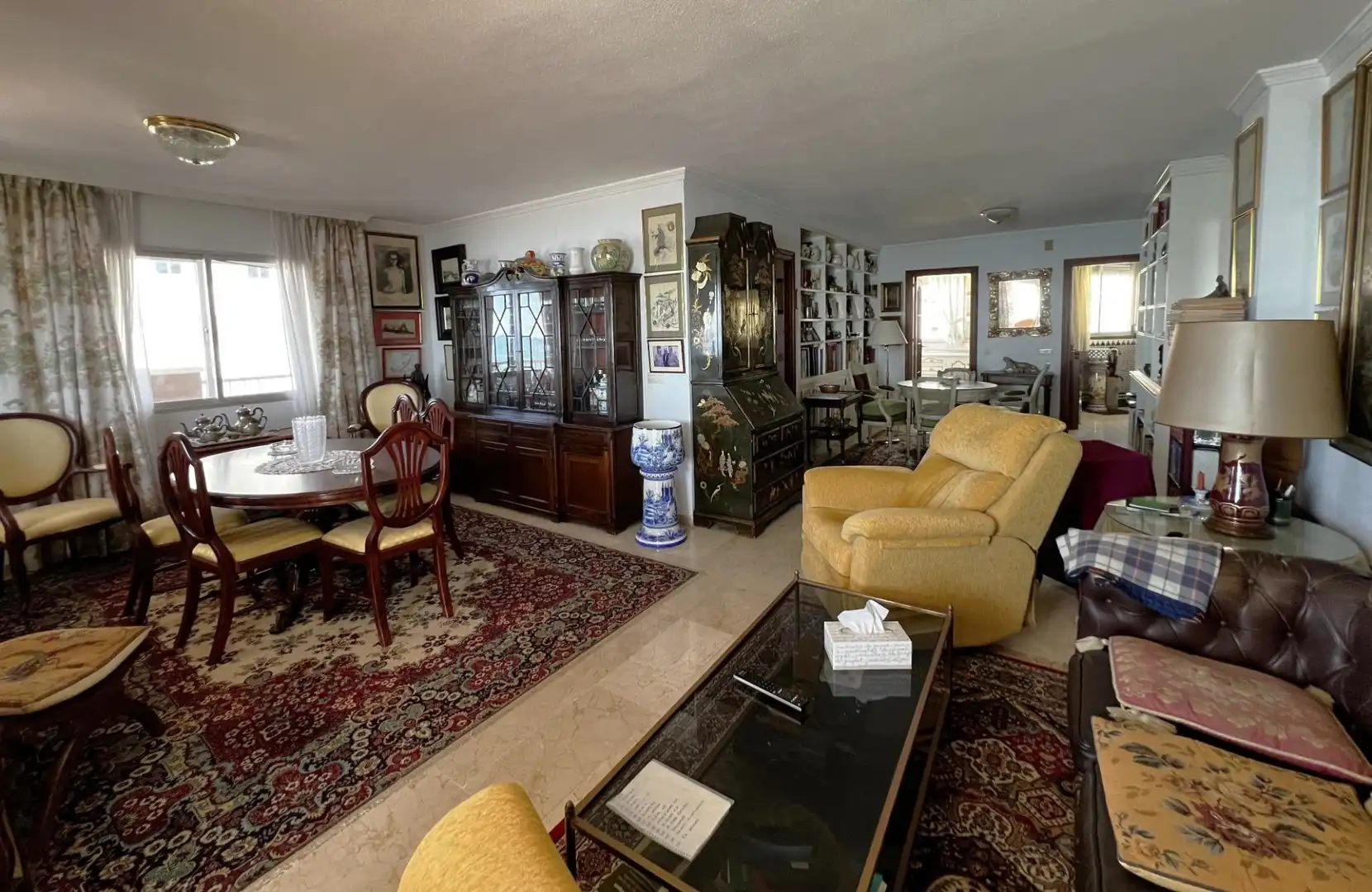 Sala d'estar de Apartament en venda en Fuengirola amb Aire condicionat, Terrassa i Piscina comunitària