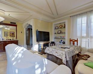 Sala d'estar de Casa o xalet en venda en  Granada Capital amb Aire condicionat, Calefacció i Jardí privat