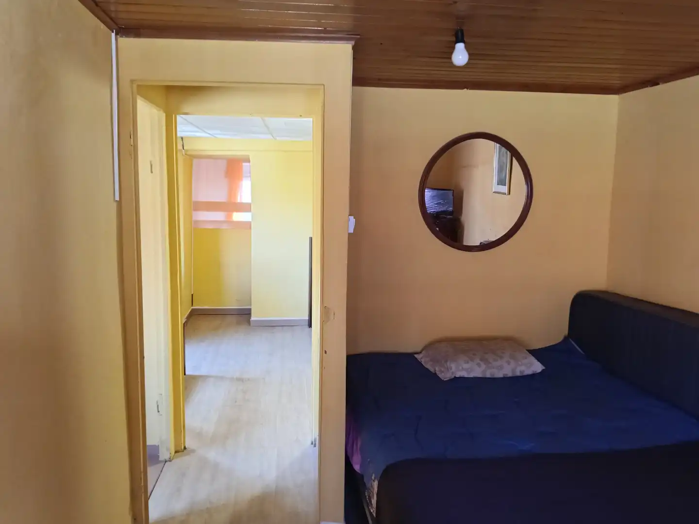 Schlafzimmer von Einfamilien-Reihenhaus zum Verkauf in Carral mit Privatgarten und Abstellraum