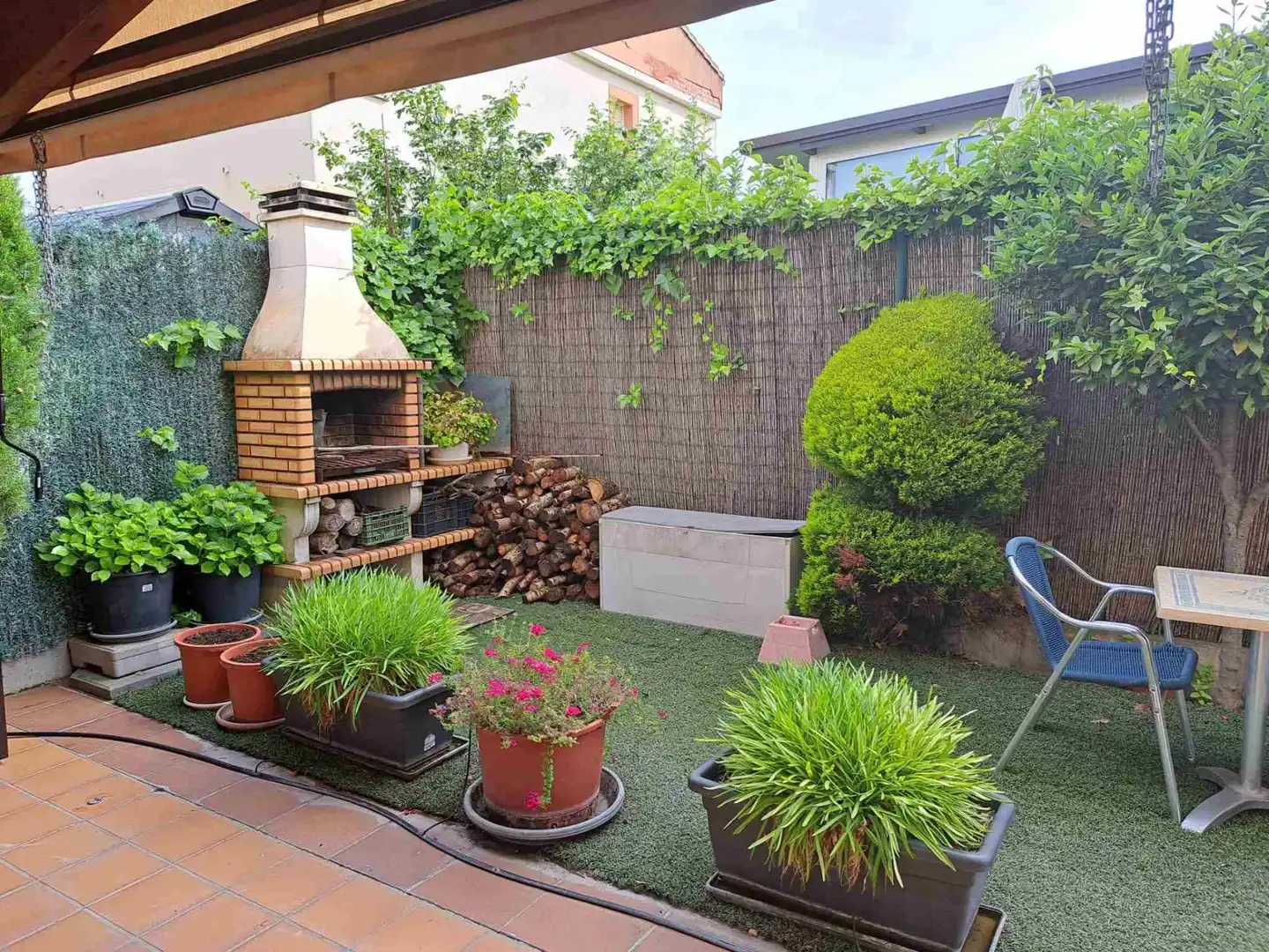 Garden of Houses for sale in Siétamo  with Air Conditioner, Heating and Private garden