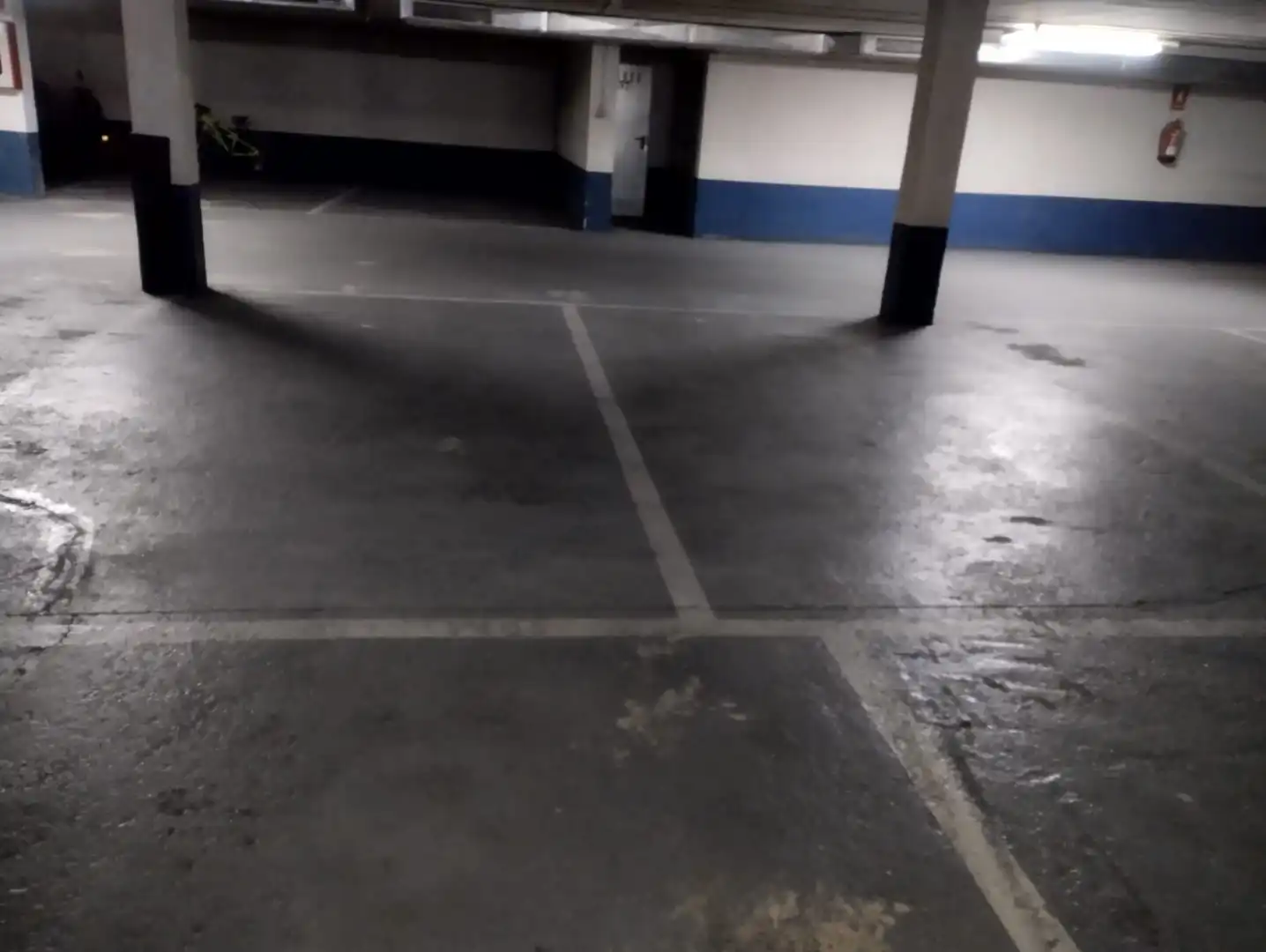 Aparcament de Pis en venda en  Logroño amb Calefacció, Parquet i Moblat