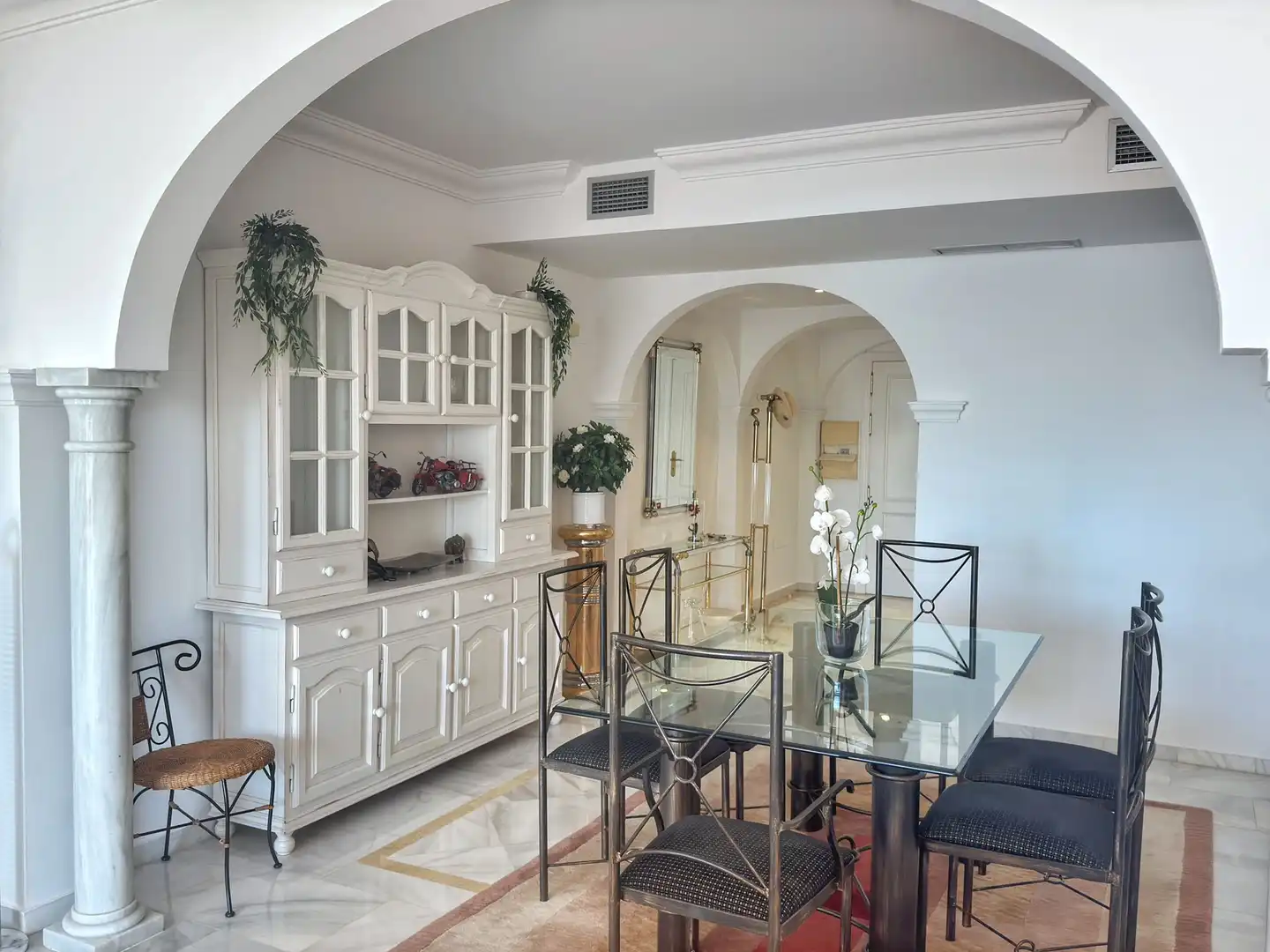 Comedor de Apartamento de alquiler en Marbella con Aire acondicionado, Calefacción y Terraza