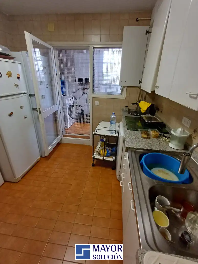 Cuina de Pis en venda en Igualada amb Calefacció, Terrassa i Moblat