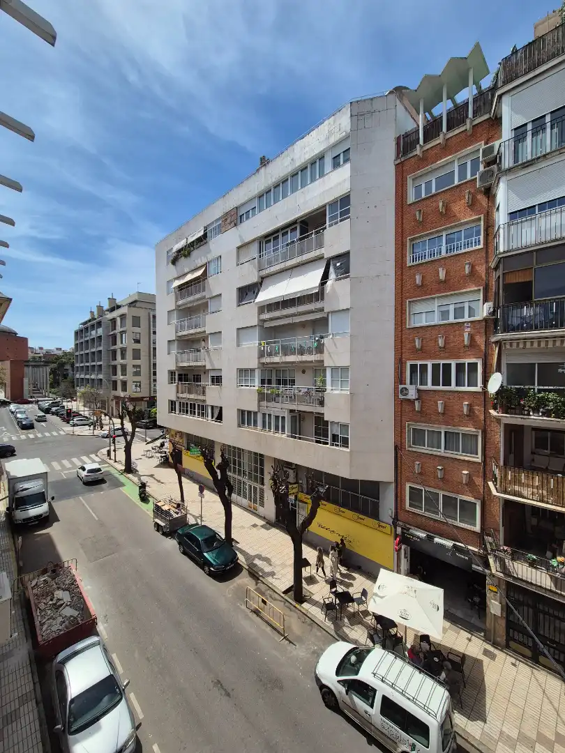 Vista exterior de Piso de alquiler en Badajoz con Aire acondicionado, Amueblado y Horno