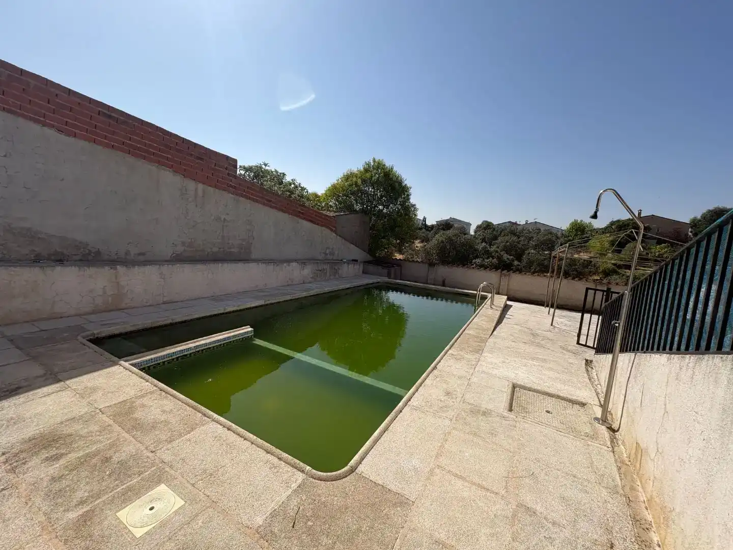 Piscina de Pis en venda en Cardiel de los Montes amb Aire condicionat, Jardí privat i Piscina