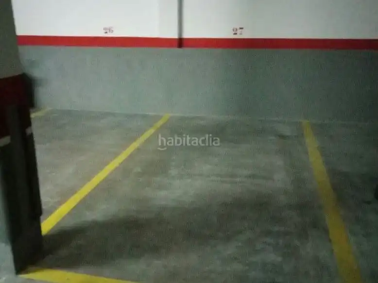 Einzelparkplatz zum Verkauf in Angel Guimera 25