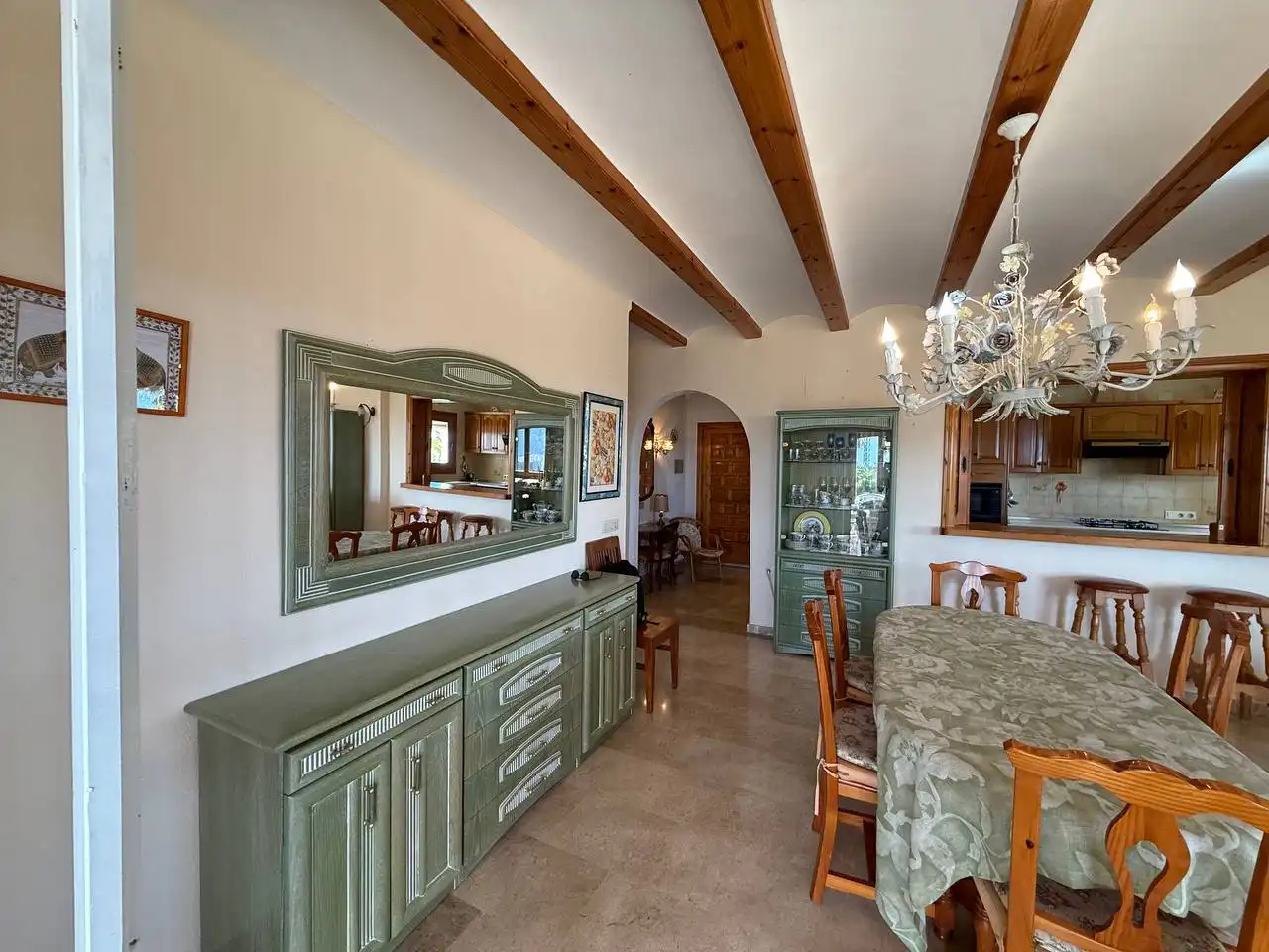 Villa con piscina in vendita a Cometa, imagen 3