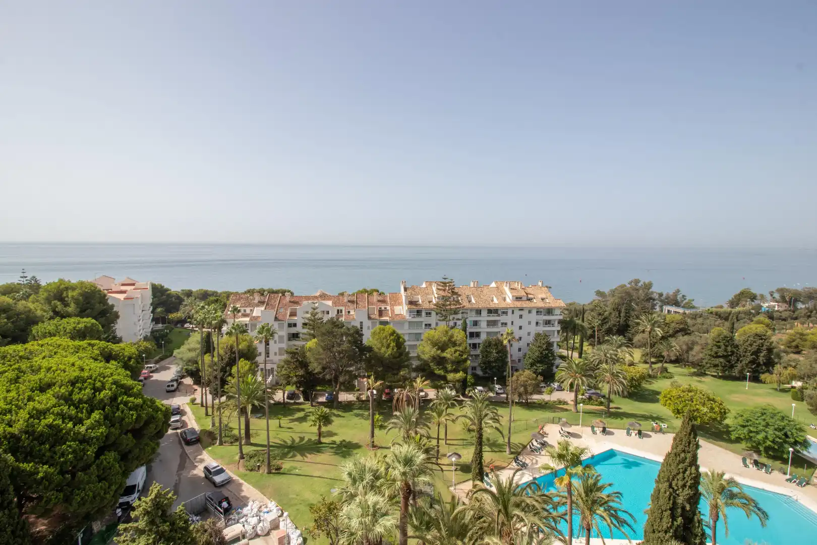 Vista exterior de Apartamento de alquiler en Marbella con Calefacción, Jardín privado y Amueblado