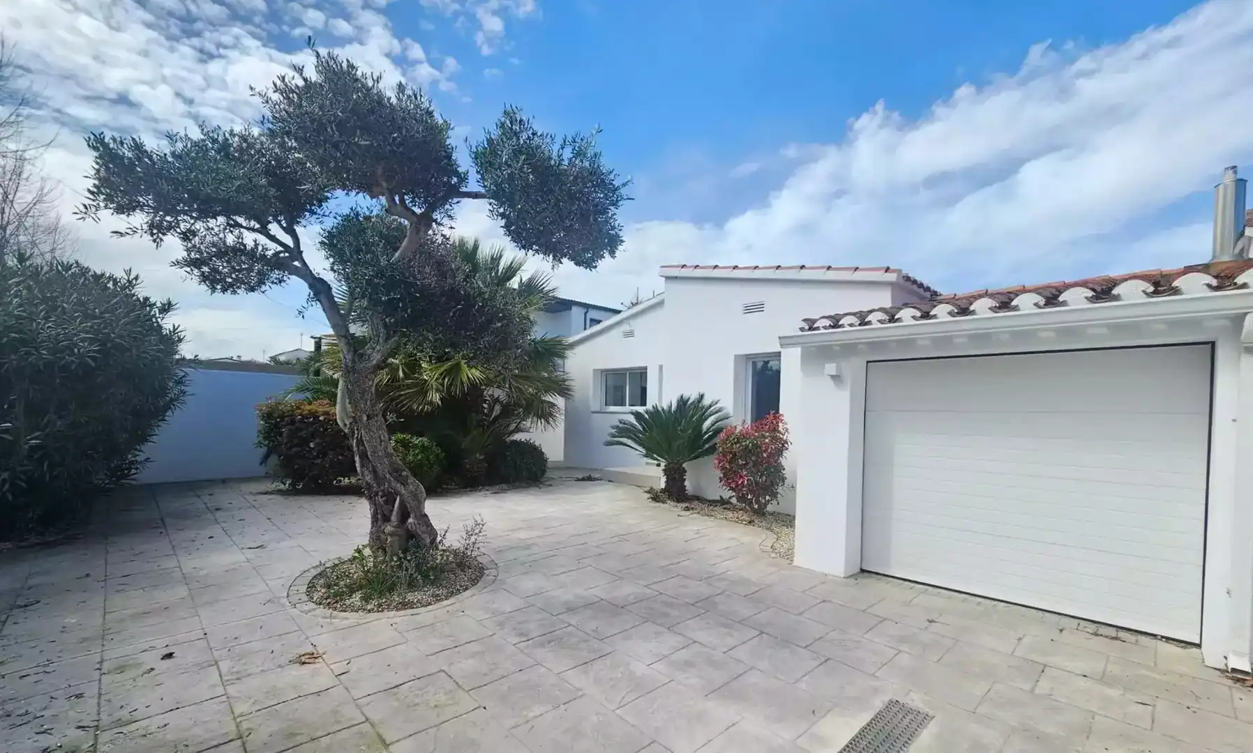 Vista exterior de Casa o xalet en venda en Centre - Sant Josep - Sanfeliu