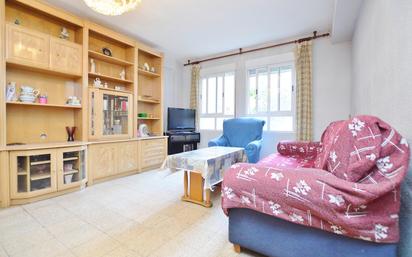 Living room of Flat for sale in  Madrid Capital