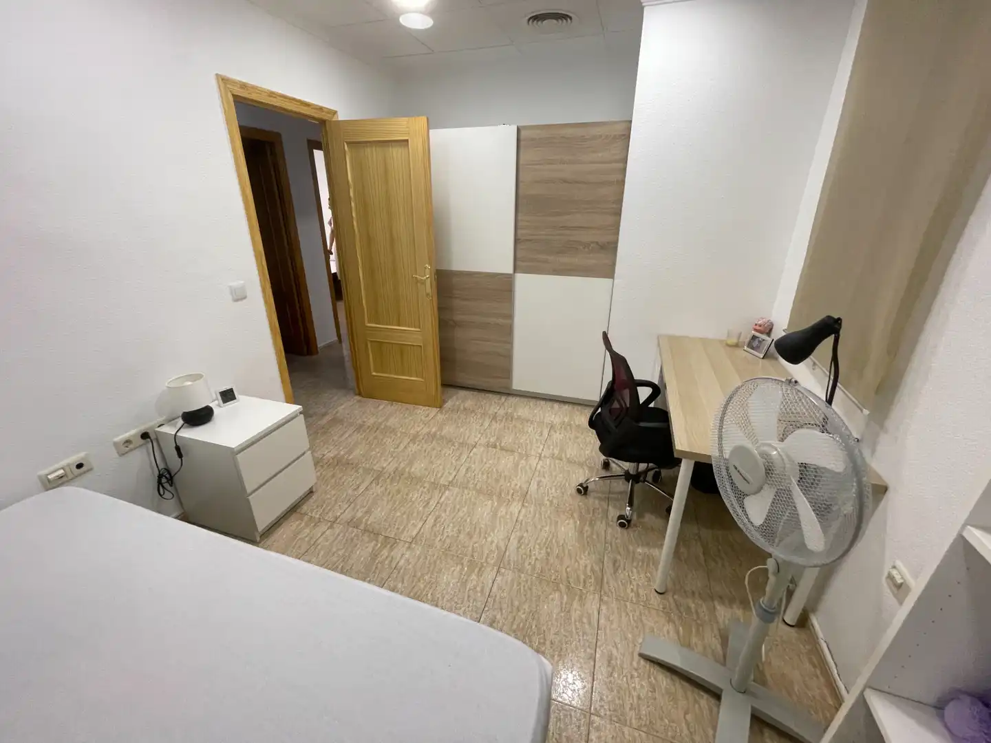Dormitori de Pis de lloguer en Murcia amb Aire condicionat, Calefacció i Moblat