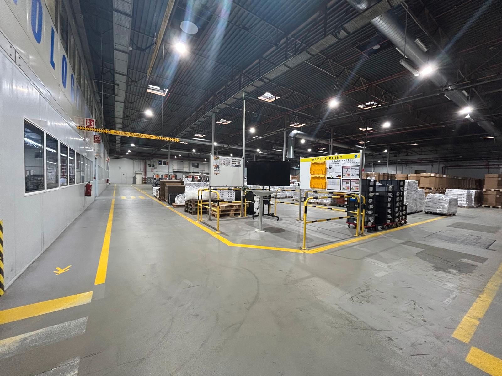 Nau industrial de lloguer en Sant Cugat del Vallès