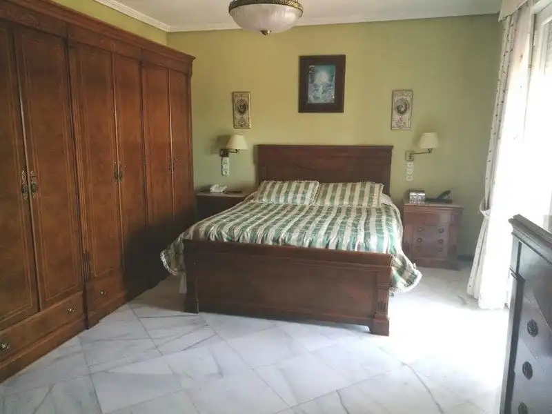 Dormitori de Casa o xalet en venda en Córdoba amb Aire condicionat, Calefacció i Jardí privat