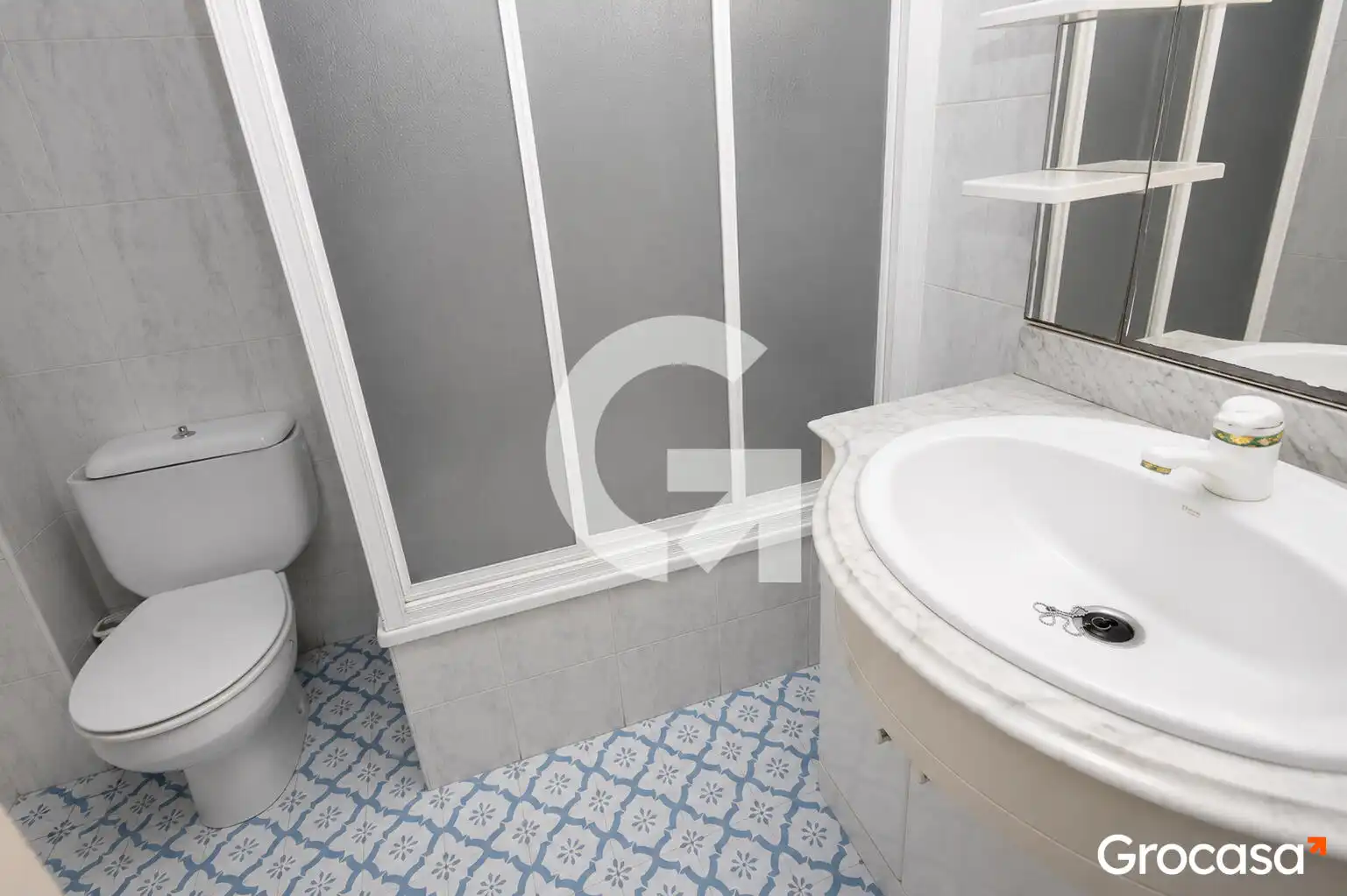 Bathroom of Flat for sale in Sant Vicenç Dels Horts  with Heating, Furnished and Oven