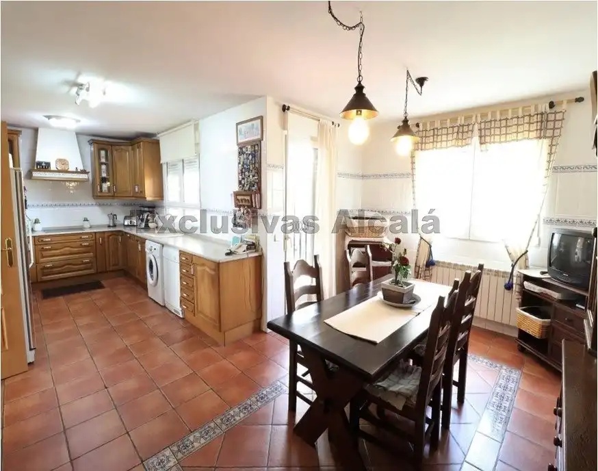 Cocina de Casa o chalet en venta en Villalbilla con Aire acondicionado, Calefacción y Jardín privado