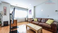 Living room of Flat to rent in  Madrid Capital  with Air Conditioner, Heating and Parquet flooring