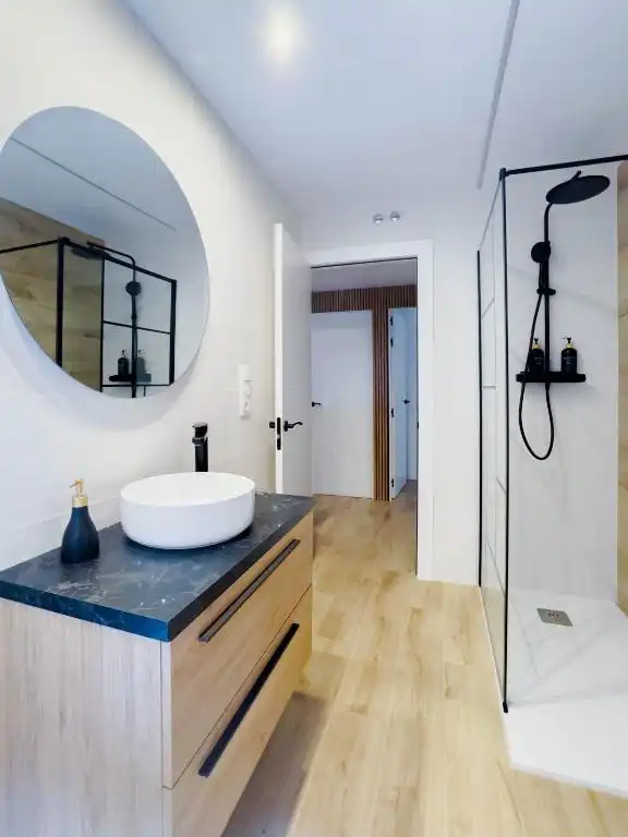 Badezimmer von Wohnung zur Miete in Centro