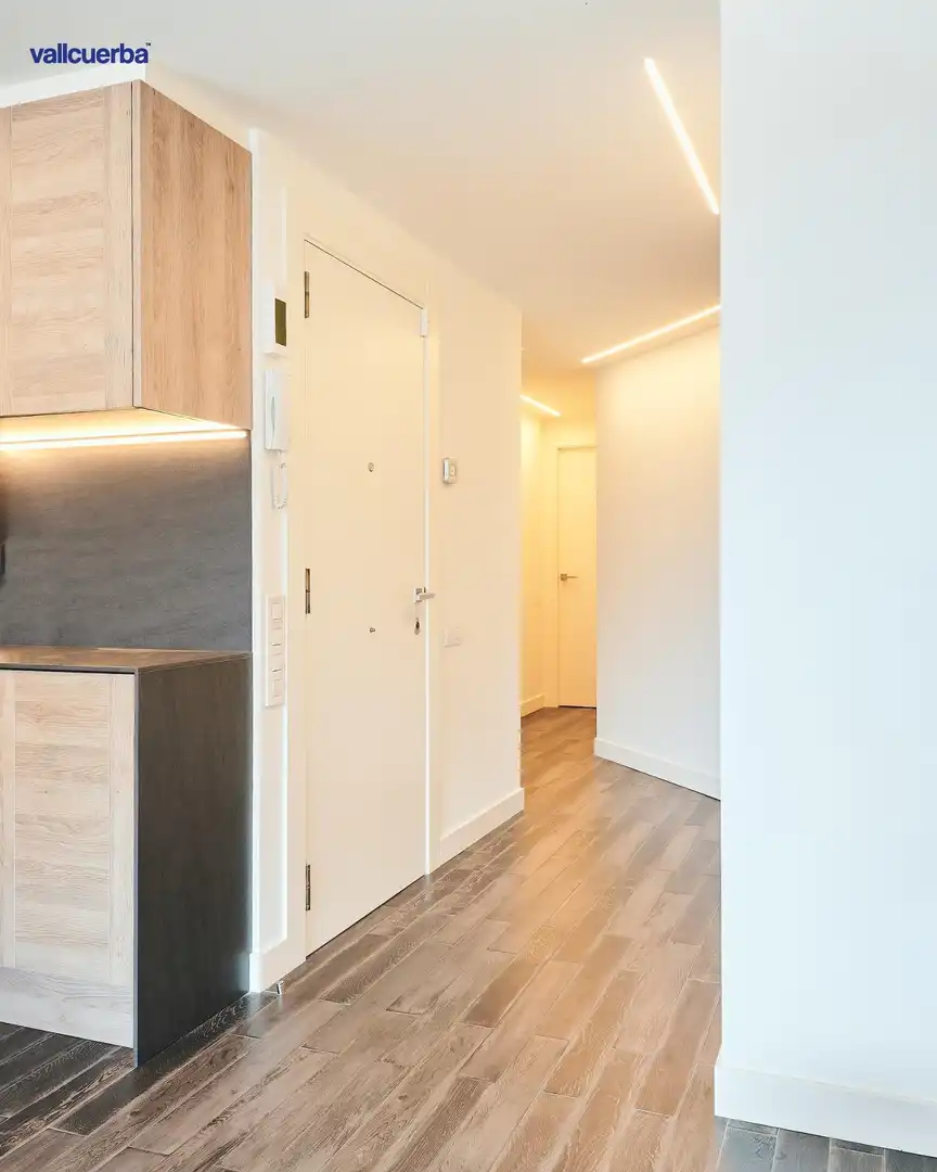 Flat for sale in Barcelona  with Air Conditioner, Heating and Balcony