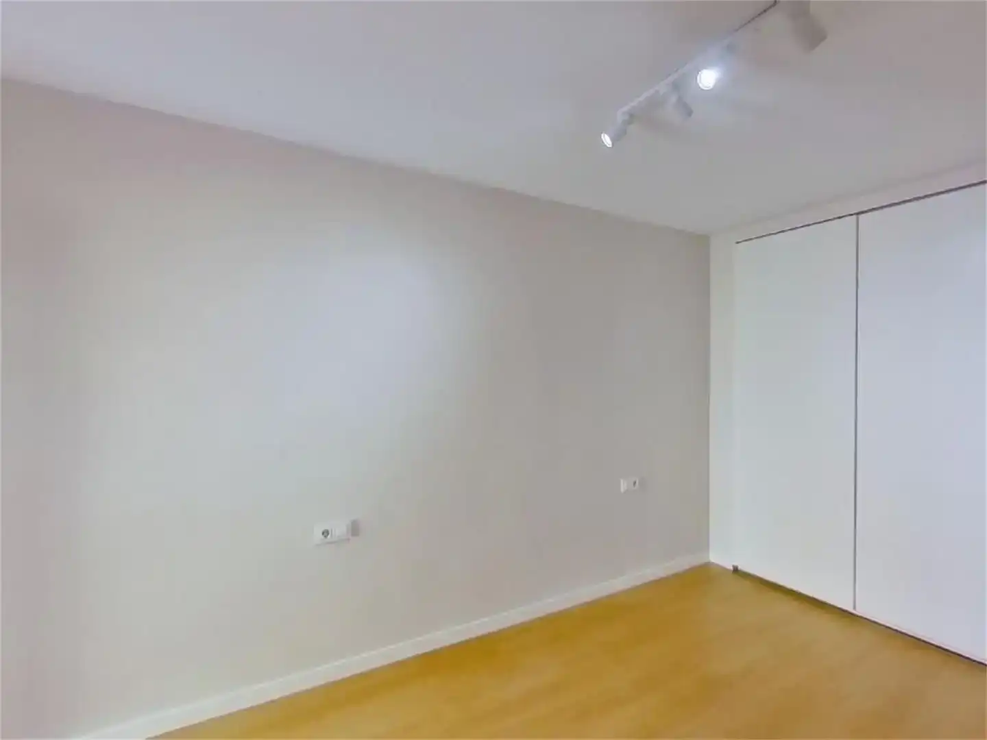 Piso en venta en Mataró con Parquet y Balcón