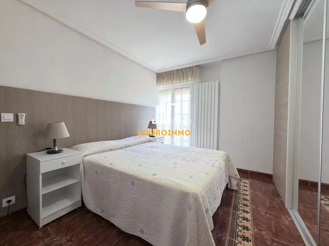 Habitación de Casa o chalet en venta en El Redal con Calefacción, Trastero y Piscina
