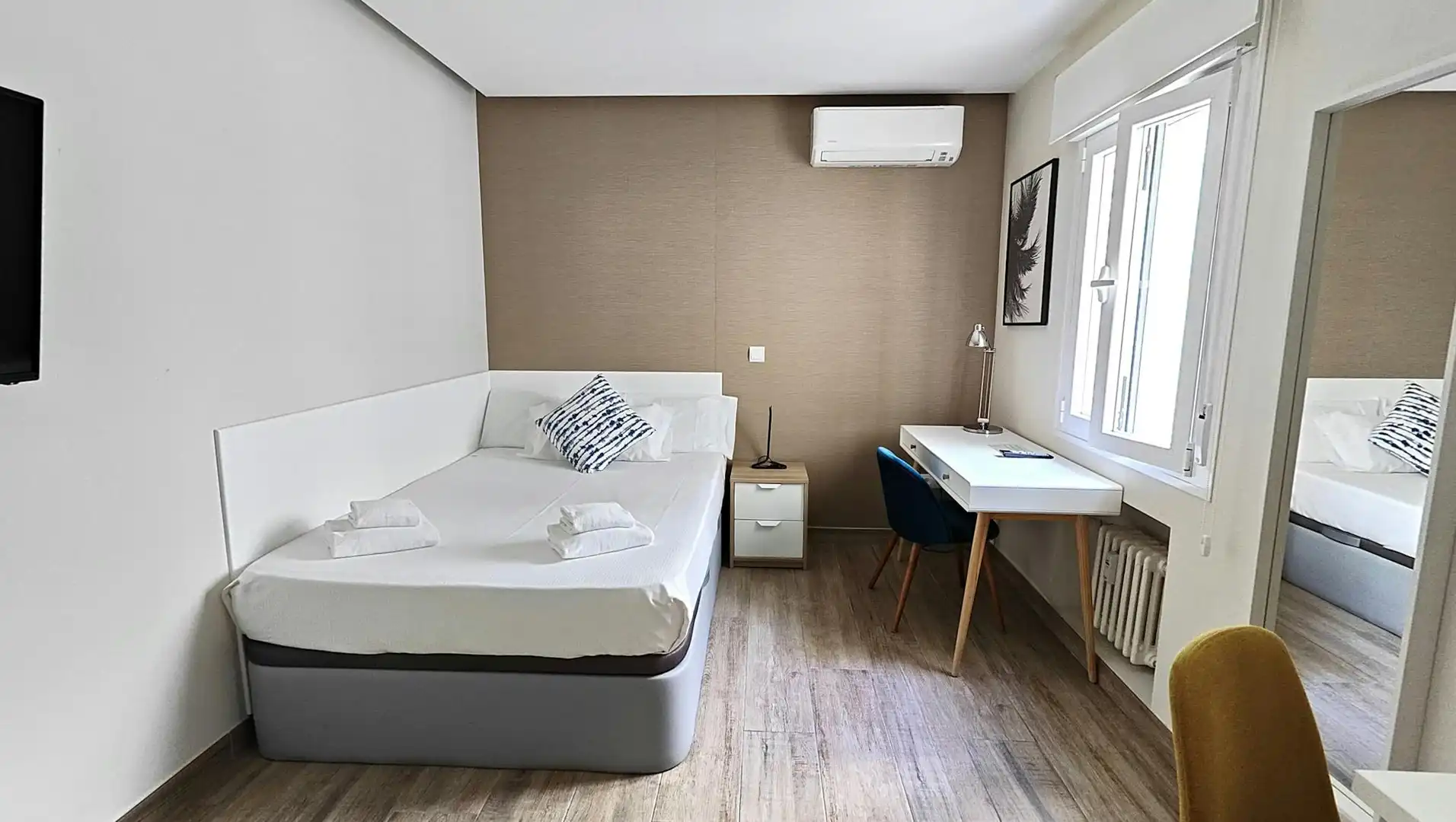 Schlafzimmer von Wohnung zur Miete in Madrid mit Klimaanlage, Heizung und Möbliert