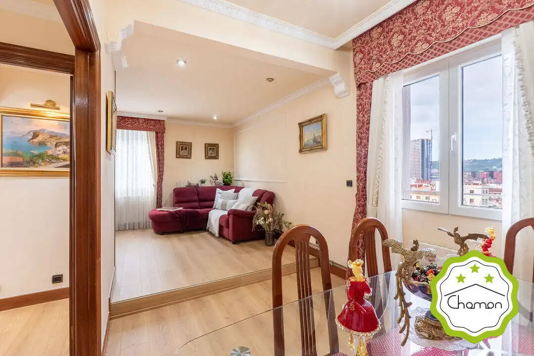 Wohnzimmer von Wohnung zum Verkauf in Bilbao  mit Heizung und Privatgarten