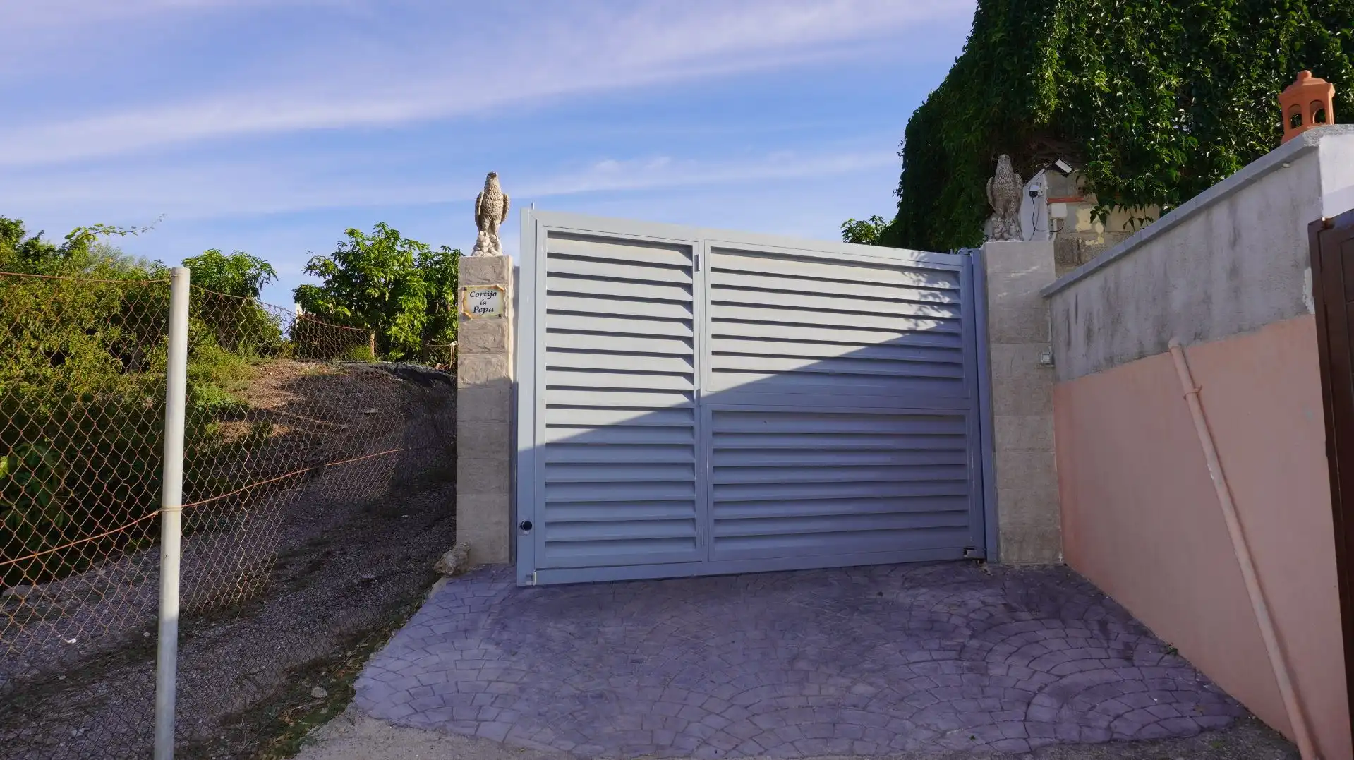 Vista exterior de Finca rústica en venda en Motril amb Aire condicionat, Terrassa i Traster