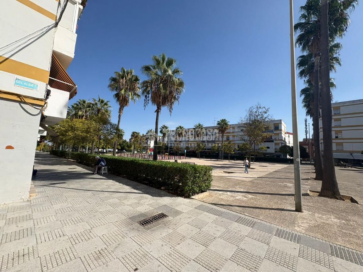 Vista exterior de Pis en venda en  Huelva Capital