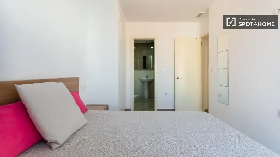 Schlafzimmer von Wohnung zur Miete in Godella mit Klimaanlage, Heizung und Möbliert