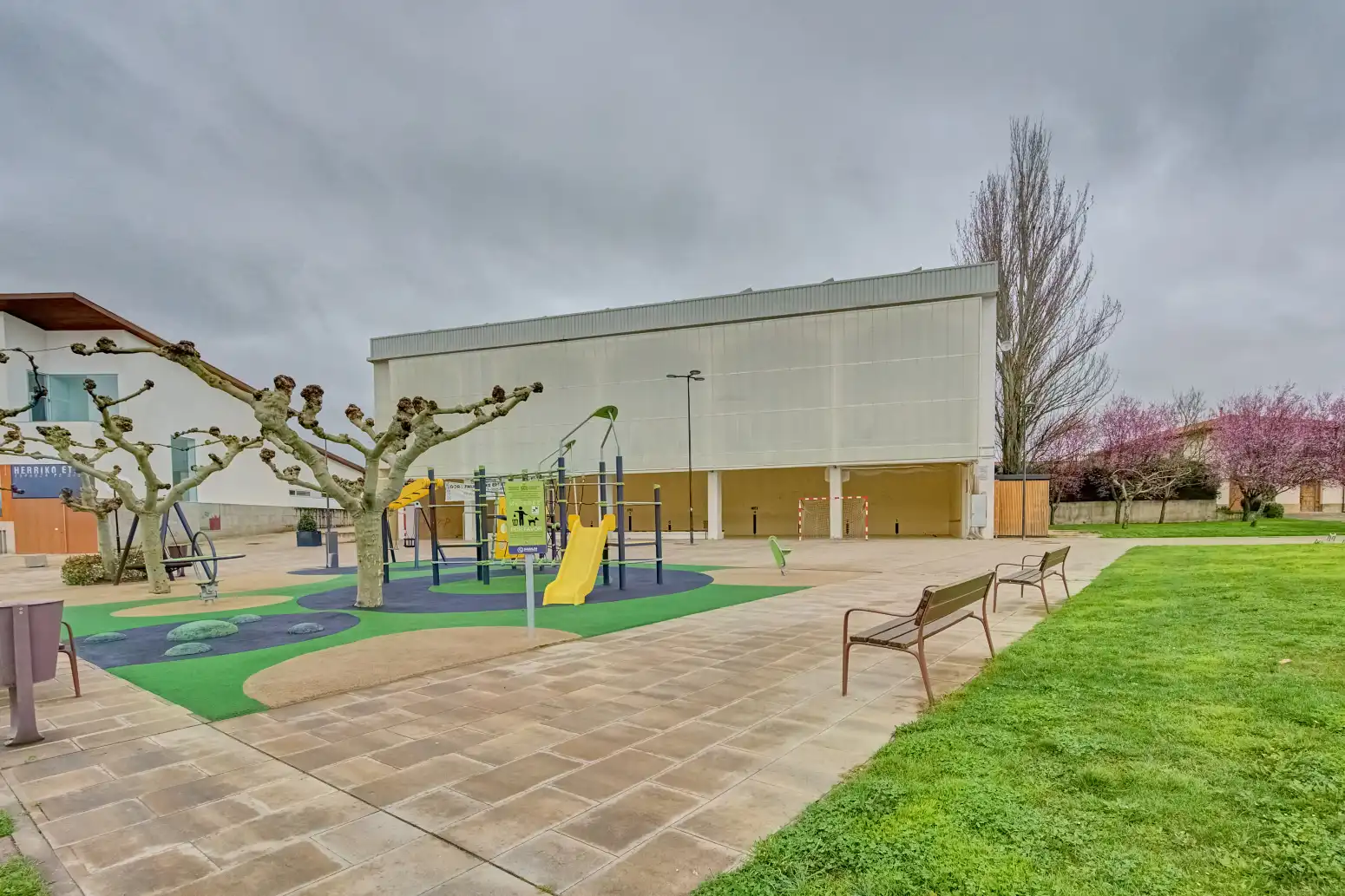 Exterior view of Land for sale in Galar