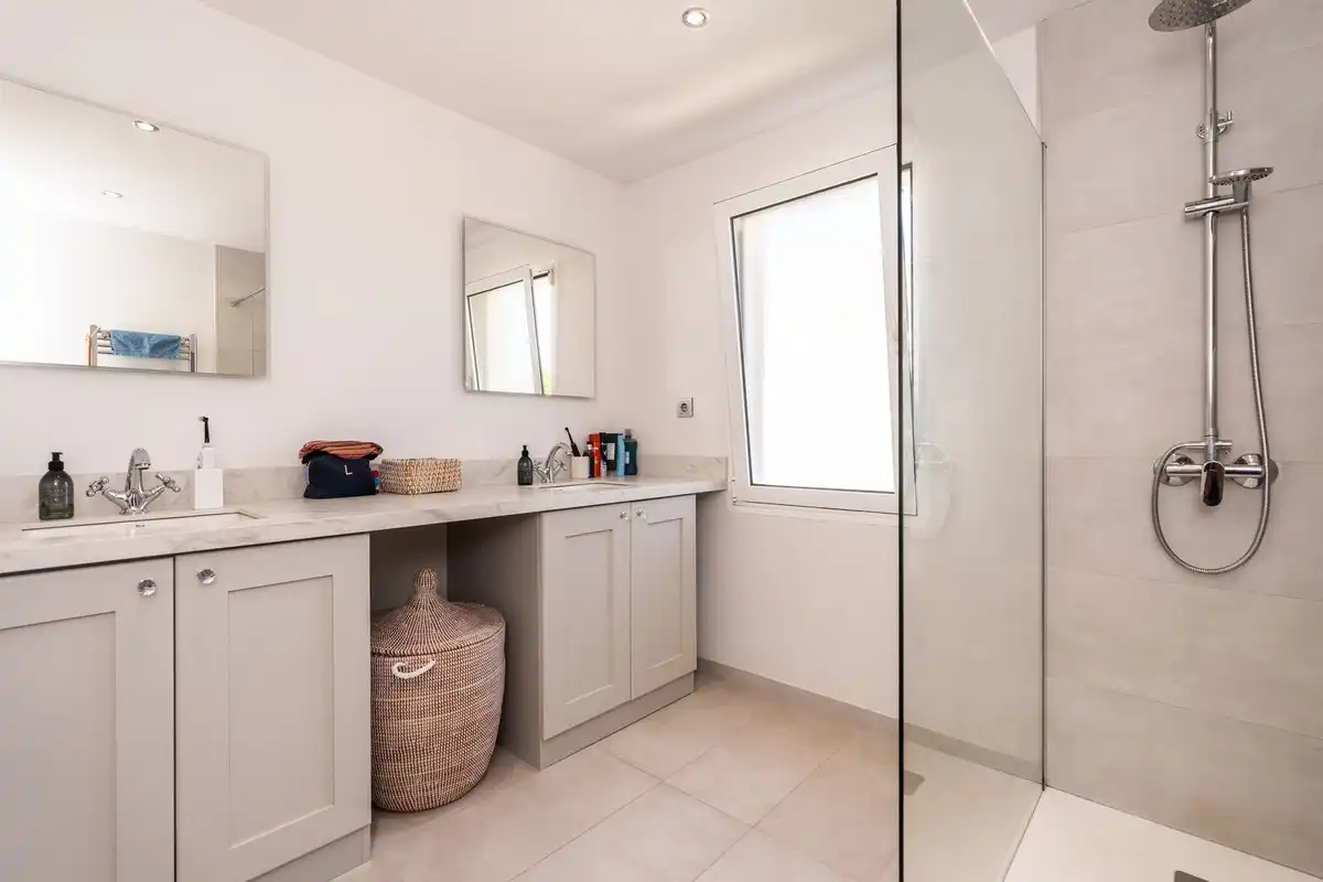 Bathroom of Detached homes for sale in Marbella  with Terrace and Storage room