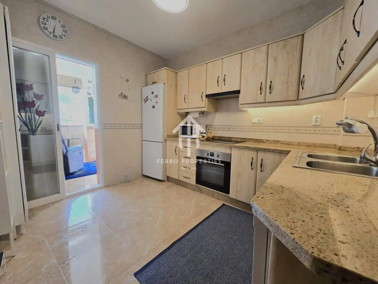 Exterior view of Flat for sale in Loja  with Air Conditioner, Heating and Furnished