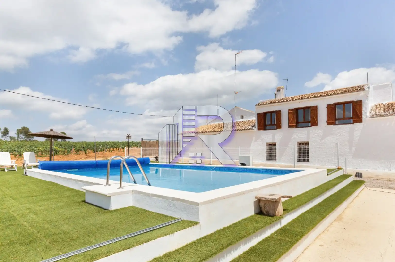 Xalet amb piscina en venda a Requena