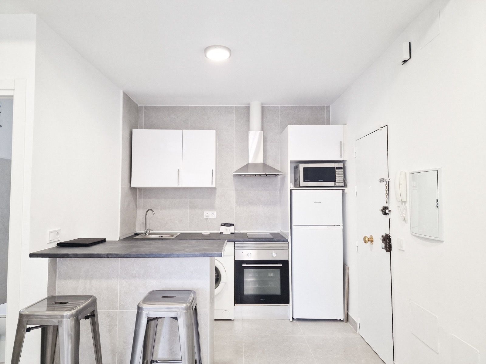 Cuina de Apartament en venda en Fuengirola amb Aire condicionat, Moblat i Forn