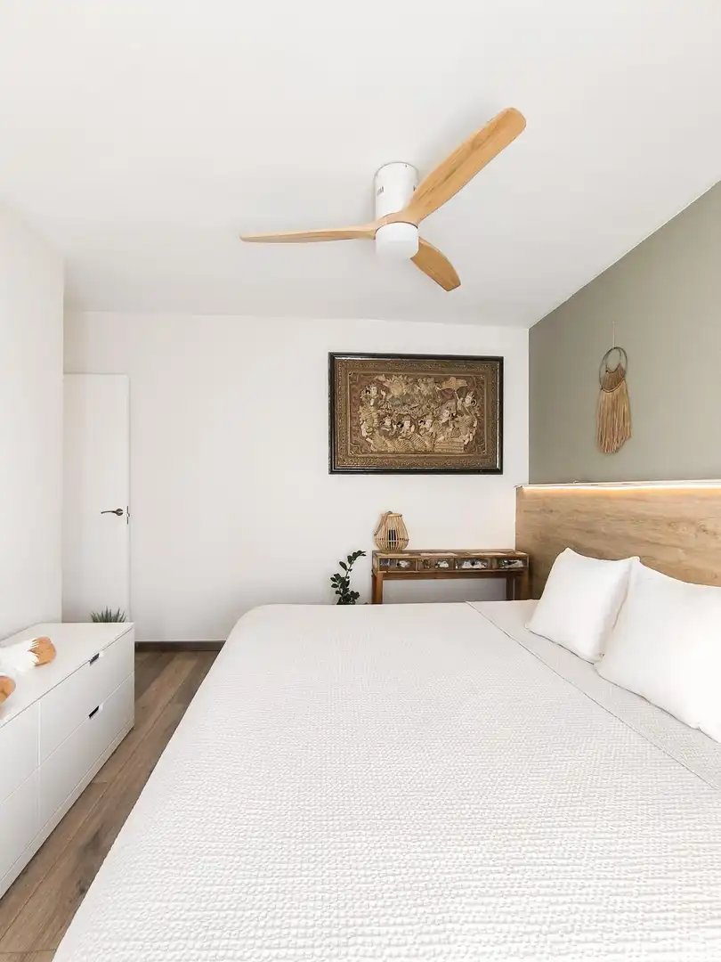 Habitación de Ático en venta en Mataró con Parquet, Terraza y Piscina