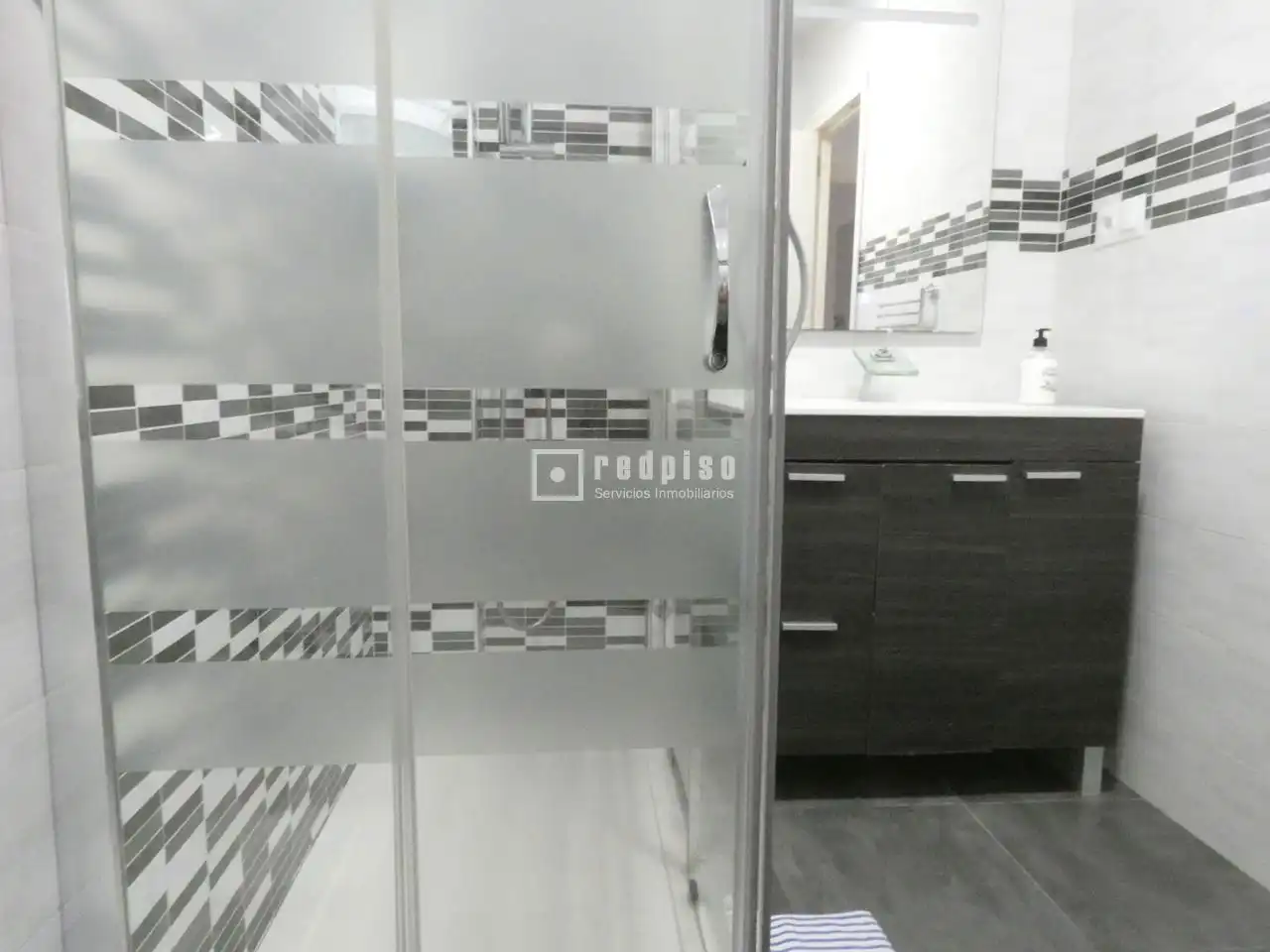 Baño de Piso de alquiler en Málaga con Aire acondicionado, Terraza y Trastero