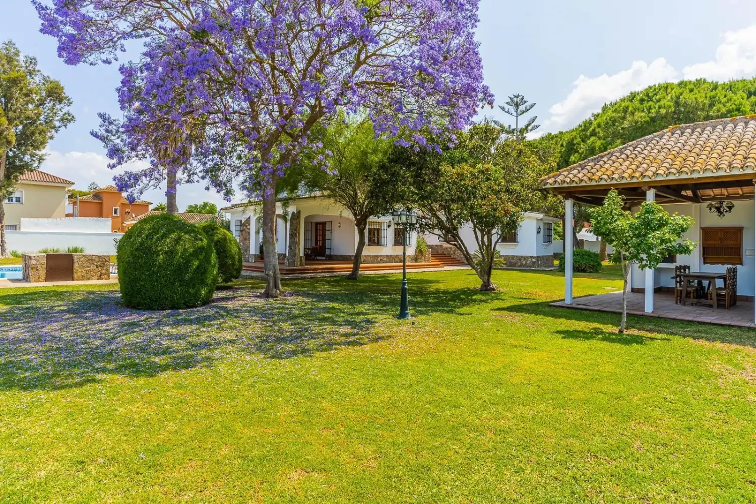Garden of Houses for sale in Chiclana de la Frontera  with Air Conditioner, Private garden and Storage room