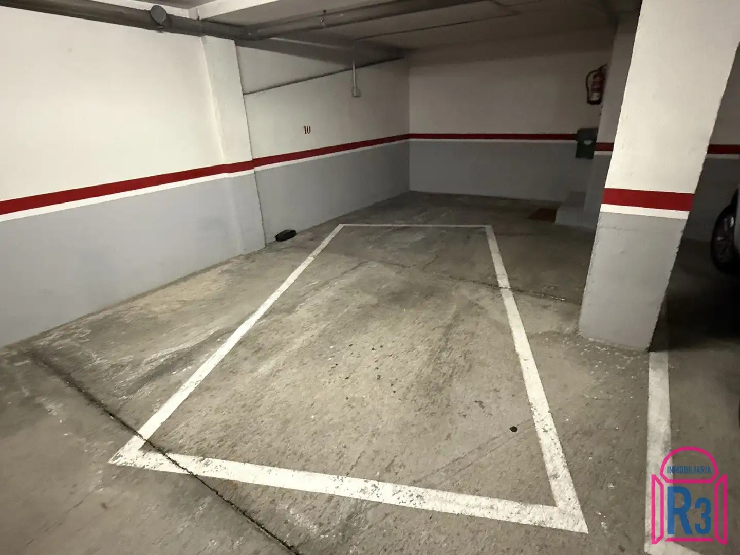 Parkplatz von Wohnung zur Miete in León Capital  mit Heizung, Terrasse und Möbliert
