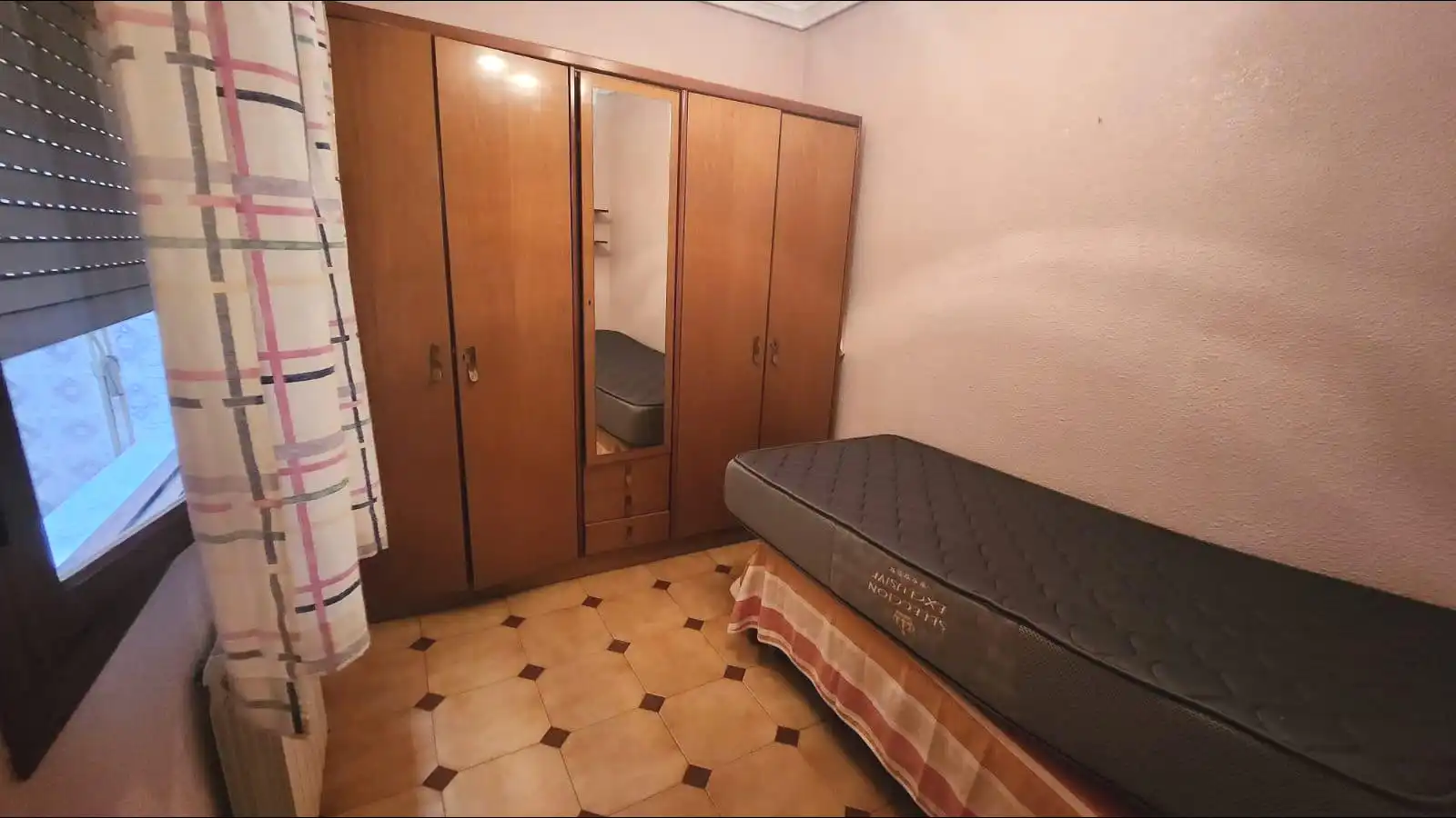 Bedroom of Flat for sale in Aspe  with Air Conditioner, Heating and Storage room