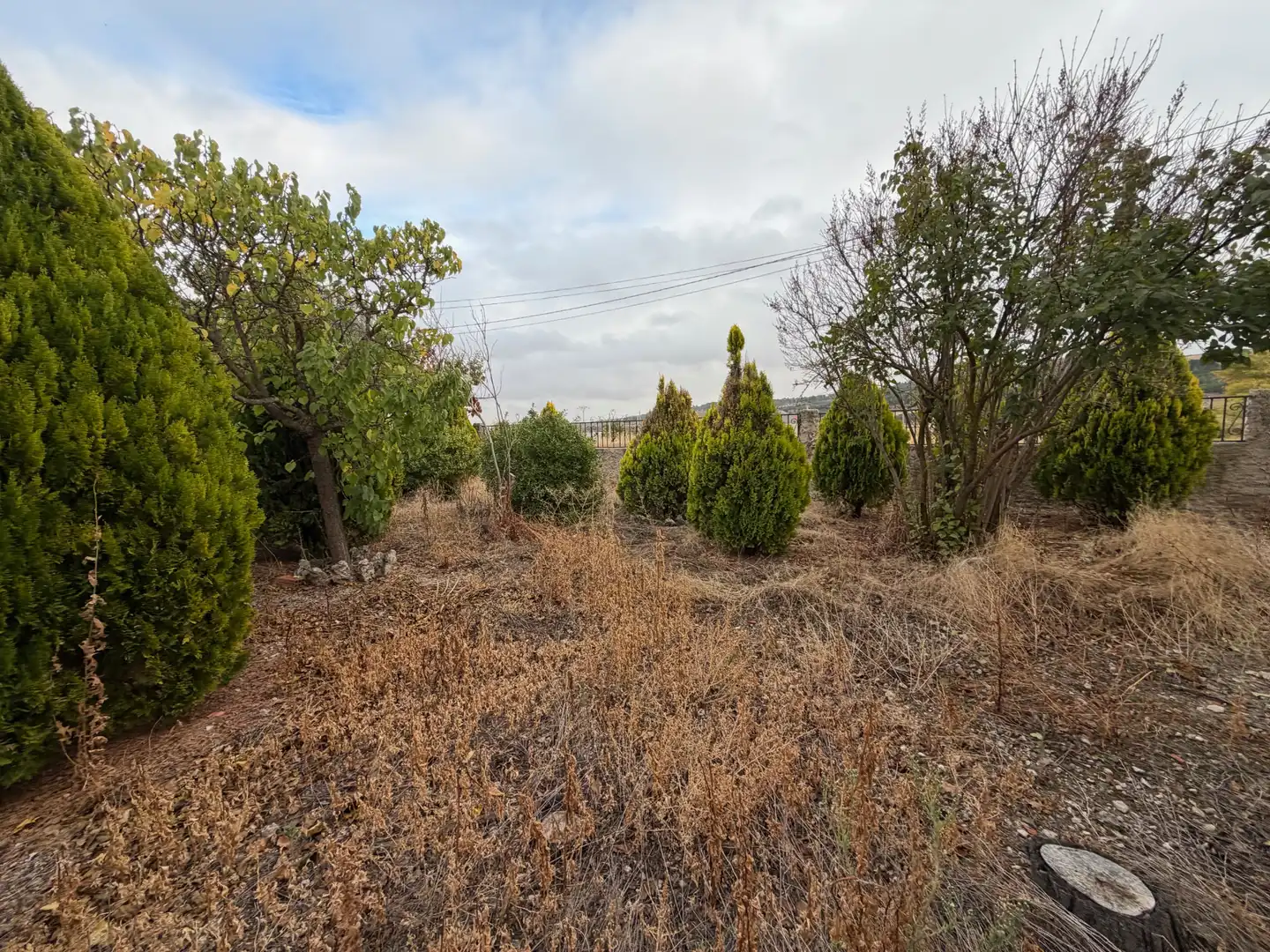 Finca rústica en venta en Fombellida con Jardín privado, Terraza y Amueblado
