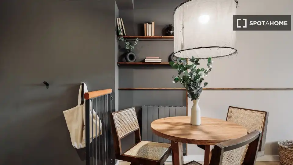 Dining room of Flat for rent in Barcelona  with Air Conditioner, Heating and Furnished