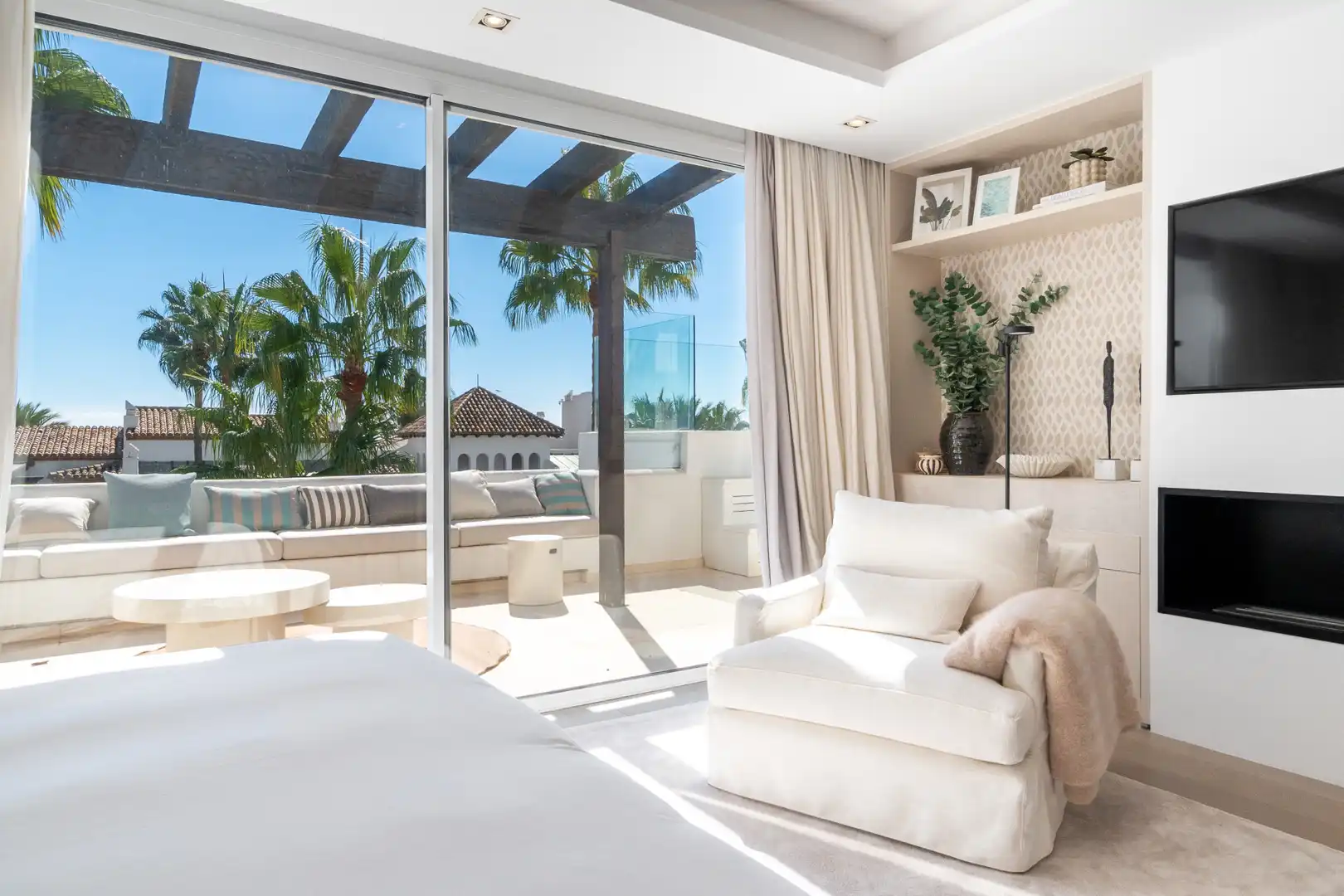 Habitación de Ático en venta en Marbella con Aire acondicionado, Terraza y Trastero