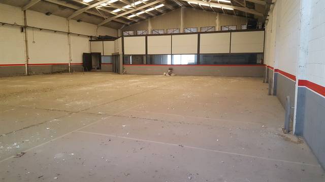 Nave industrial en Venta en Velers en Migjorn
