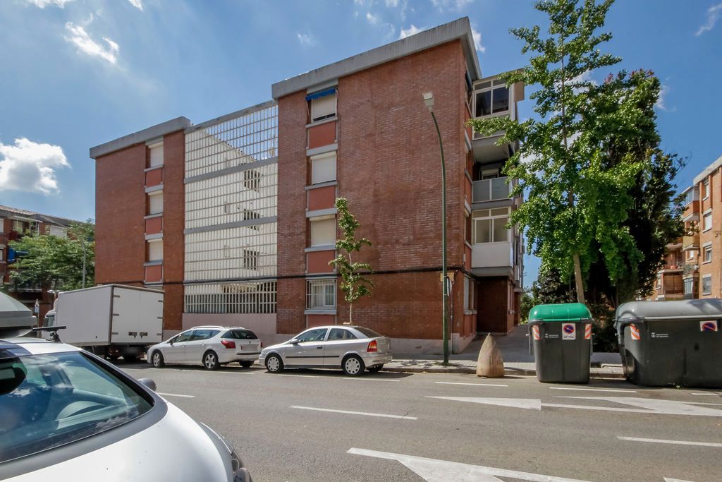 Exterior view of Flat for sale in Sabadell