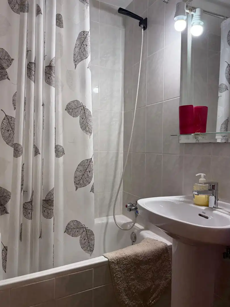 Bathroom of Flat for sale in Candeleda  with Air Conditioner and Heating