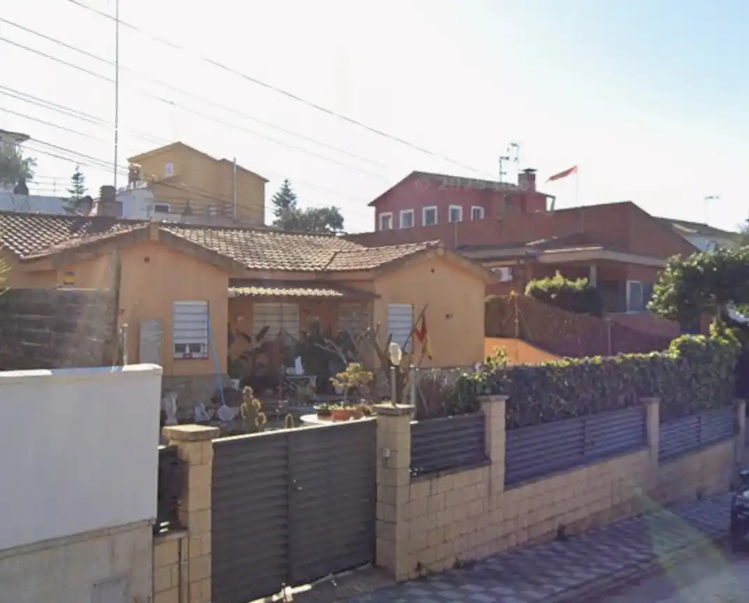 Chalet con piscina en venta en Travessia del Mig 10
