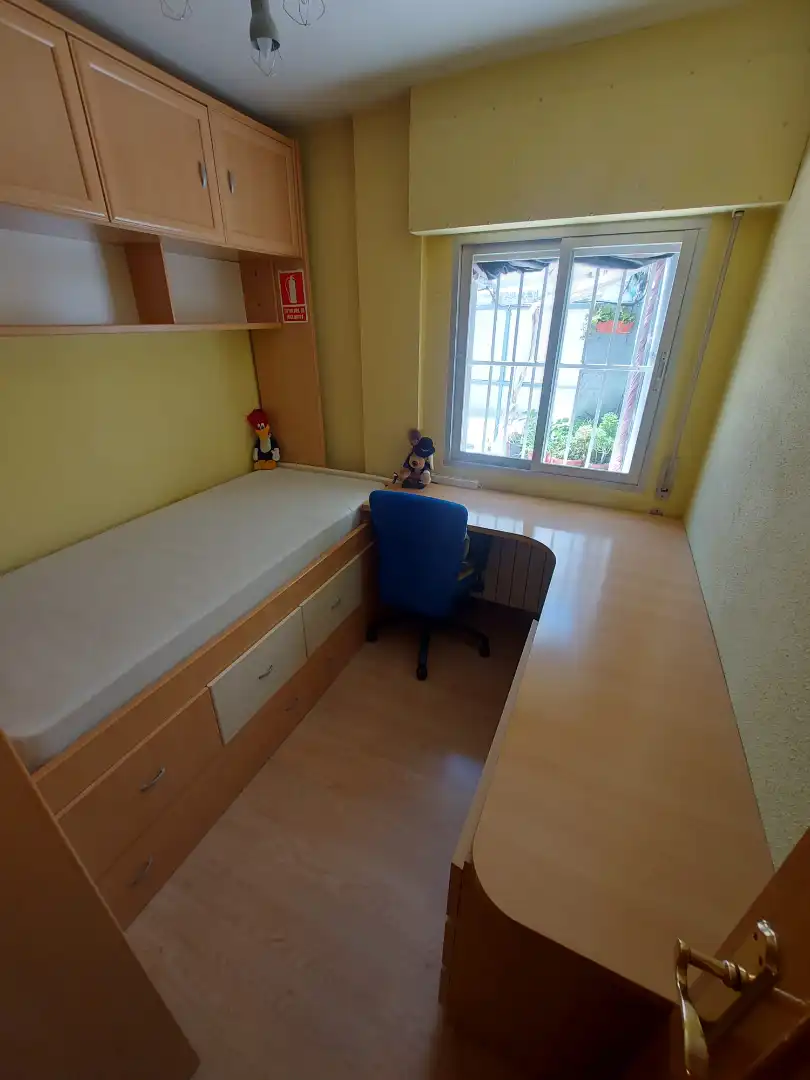 Habitación de Piso en venta en Madrid con Calefacción, Terraza y Amueblado