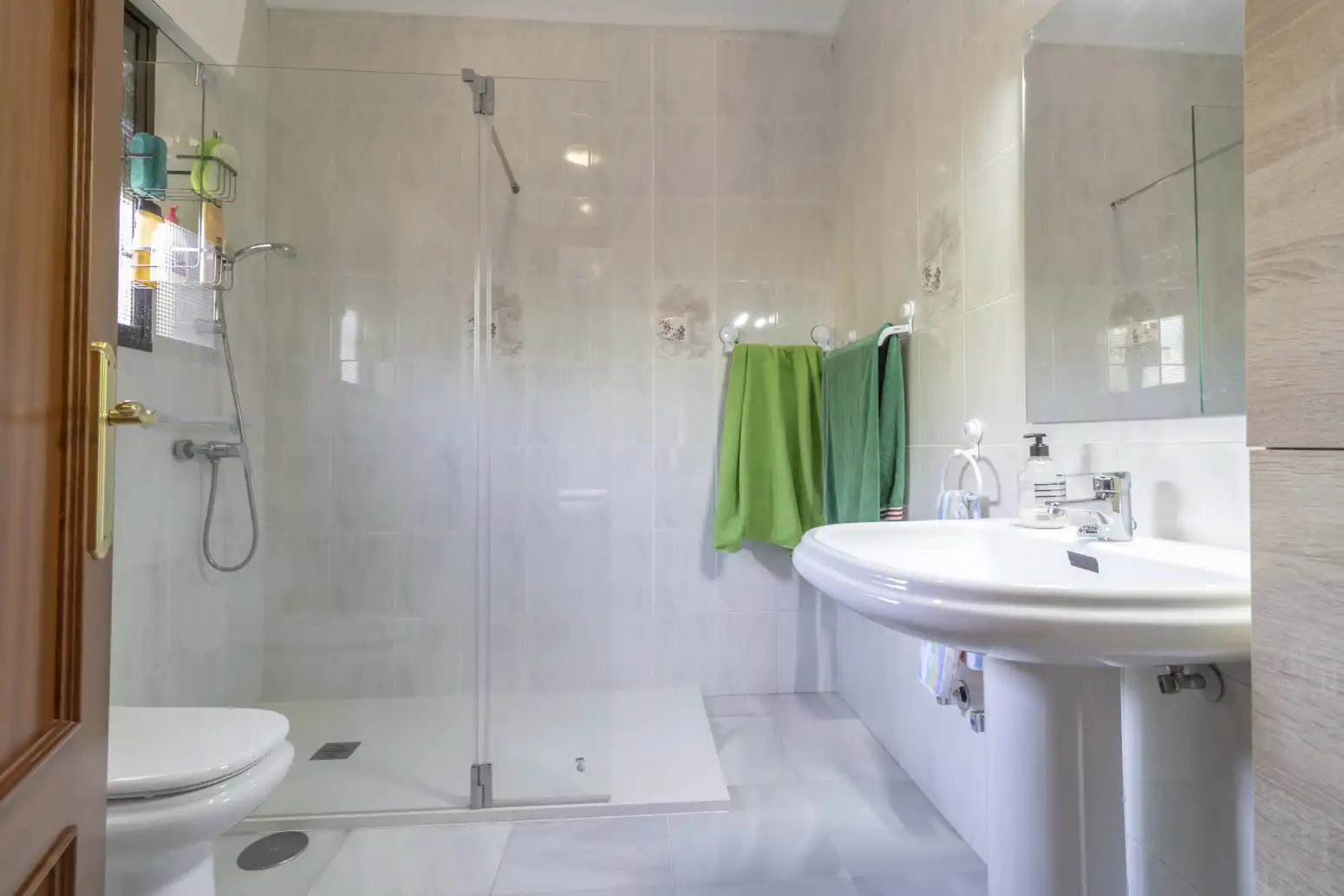 Bany de Casa o xalet en venda en Gines amb Aire condicionat, Terrassa i Traster