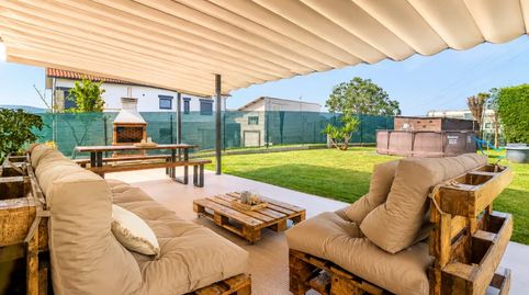 Foto 4 de Casa o chalet en venta en Camino Porceyo a Lloreda, Roces, Gijón